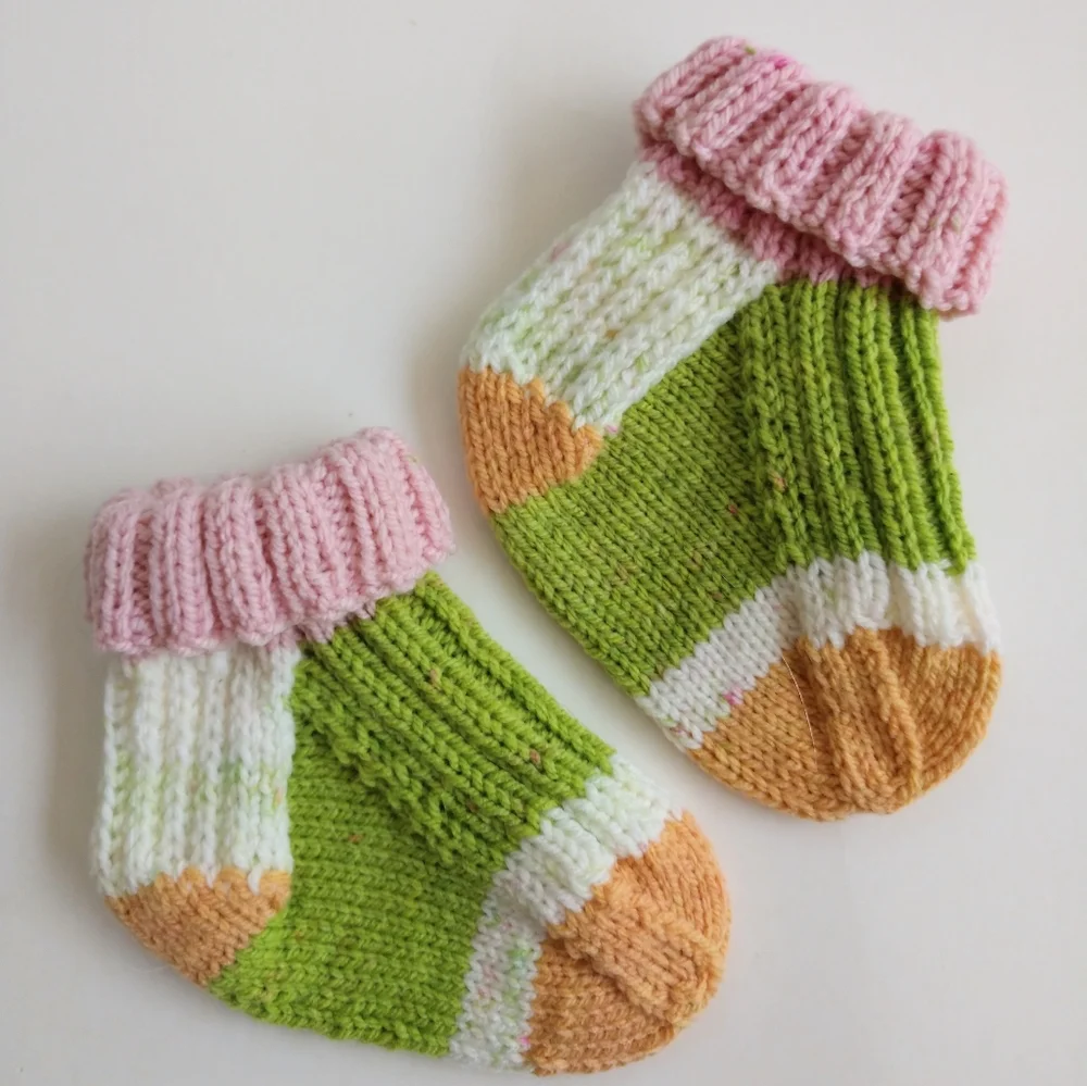 Hand Crafted Hat Beanie Pompom Sock Set Pink Green